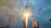 Luna-25 meluncur dari landasan di Kosmodrom Vostochny di wilayah Amur timur jauh, Rusia, 11 Agustus 2023. (Foto: Roscosmos/Vostochny Space Centre via REUTERS)