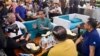 Rayakan Kemenangan Tim Sepak Bola Indonesia di SEA Games, Jokowi Traktir Makan Duren 