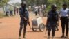 Selon les documents du tribunal, les condamnés avaient été arrêtés à Accra en possession d'armes fabriquées localement, d'engins explosifs improvisés, de fusils AK-47 et de munitions.