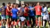 Au coup de sifflet final, une échauffourée a opposé les deux équipes qui venaient de se séparer sur un match nul.