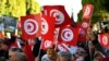 "L'esprit du 14 janvier est toujours là", a déclaré à l'AFP Moncef Araissia, un manifestant à la retraite.