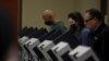 Para pemilih memberikan suara mereka di Kampus Dallas College Eastfield dalam pemilihan pendahuluan di Dallas, Texas, 1 Maret 2022. (Foto: Reuters)