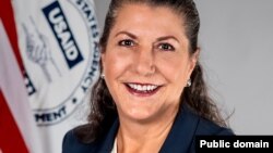 USAID Administratorunun Avropa və Avrasiya Bürosu üzrə müavini səfir Erin MakKi (foto mənbə: ABŞ-ın Azərbaycandakı səfirliyi)