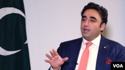 امریکہ کے دورے پر آئے ہوئے بلاول بھٹو زرداری نے وائس آف امریکہ کی ارم عباسی کو دیے گئے انٹرویو میں آڈیو لیکس معاملے، امریکہ، پاکستان تعلقات سمیت دیگر اُمور پر کھل کر اظہارِ خیال کیا۔