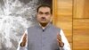 আদানি এন্টারপ্রাইজ লিমিটেড কর্তৃক প্রকাশিত একটি ভিডিও থেকে নেওয়া ছবিতে দেখা যাচ্ছে, ভারতীয় বিলিয়নিয়ার গৌতম আদানি একটি অজানা স্থান থেকে বিনিয়োগকারীদের সম্ভাষণ জানাচ্ছেন।( ২ ফেব্রুয়ারি, ২০২৩।
