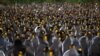 Ribuan penguin (Manchots Royaux) di Pulau Possession, bagian dari Kepulauan Crozet yang merupakan kepulauan sub-Antartika dari pulau-pulau kecil di Samudera Hindia bagian selatan. (Foto: AFP)