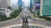 FILE - Tugu Selamat Datang di Bundaran Hotel Indonesia, Jakarta, 14 September 2020. (ADEK BERRY / AFP)