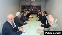 Azərbaycan xarici işlər naziri Amerika yəhudi təşkilatlarının rəhbərləri ilə görüşdə (Rəsmi foto) 