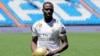Ferland Mendy lors de sa présentation au Santiago Bernabeu, Espagne, le 19 juin 2019.