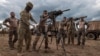 Prajurit dari Battle Group Ram dan Angkatan Bersenjata Prancis di Kaledonia Baru tengah berlatih di Lapangan Townsville untuk persiapan Latihan Talisman Sabre, 19 Juli 2023. (CPL Nicole Dorrett / DEPARTEMEN PERTAHANAN AUSTRALIA / AFP)