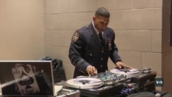 Ближче до громади: Лейтенант поліці вдень, DJ ввечері. Відео