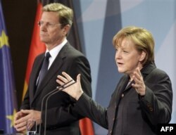 Başbakan Angela Merkel ve Dışişleri Bakanı Guido Westerwelle