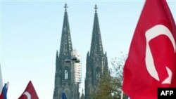 Almanya Neonazi Kurbanı Göçmenleri Anıyor
