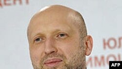 Турчинова допитали в СБУ