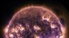 Matahari mengeluarkan percikan sinar surya pada 19 Desember 2004 dalam foto yang diabadikan oleh Badan Antariksa AS NASA. (Foto: NASA)