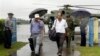 လူ့အခွင့်အရေး အထူးကိုယ်စားလှယ် Tomas Ojea Quintana စစ်တွေ လေဆိပ်ရောက်ရှိစဉ်...