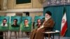El líder supremo de Irán, el ayatolá Ali Jamenei, habla durante una reunión con un grupo de élites iraníes en Teherán, Irán, el 17 de octubre de 2023. Agencia de Noticias de Asia Occidental, vía Reuters.
