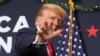 El expresidente de EEUU, Donald Trump, durante un mitin de campaña, en Waterloo, Iowa, el 19 de diciembre de 2023, previo al comienzo del proceso de primarias del Partido Republicano el próximo mes de enero.