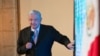 El presidente de México, Andrés Manuel López Obrador, habla durante su conferencia de prensa habitual en la que dijo que su gobierno ayudará a Cuba, incluido el suministro de petróleo, en el Palacio Nacional de la Ciudad de México, el 16 de octubre de 2023.