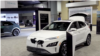 Pameran mobil Washington Auto Show 2022 mengedepankan mobil-mobil listrik yang kini semakin diminati (dok: VOA)