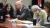 David Turpin (D) et son épouse Louise (G) au tribunal de Riverside en Californie, 18 avril 2019.
