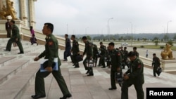 တပ်မတော်သား ကိုယ်စားလှယ်များ ဒုတိယအကြိမ် သက်တမ်း လွှတ်တော်တက်လာစဉ်။ 