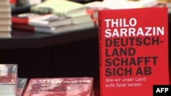 Thilo Sarrazin'in büyük tepki yaratan kitabı
