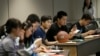 路透独家：美国拟加强对中国学生的背景调查