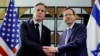 Le secrétaire d'État américain Antony Blinken avec le président israélien Isaac Herzog.